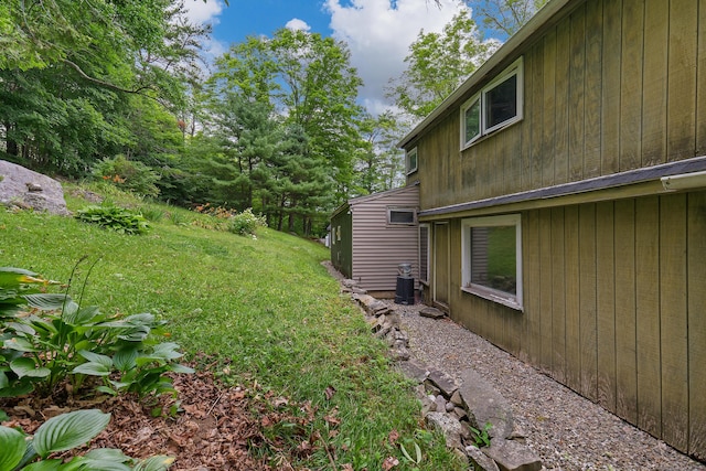 131 River Rd, Newcastle, ME 04553 - view of green lawn