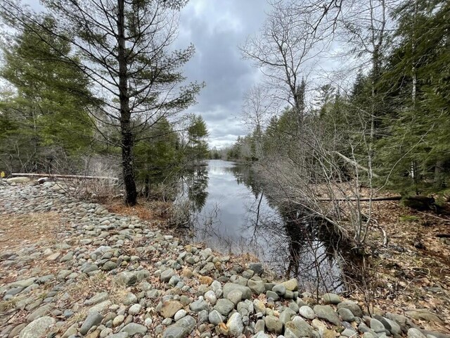 5 Call Rd, Milford, ME 04461