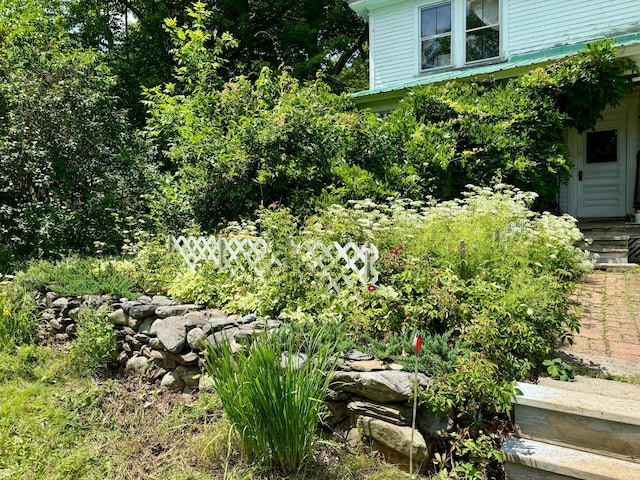 610 E Sangerville Rd, Sangerville, ME 04479 - view of yard