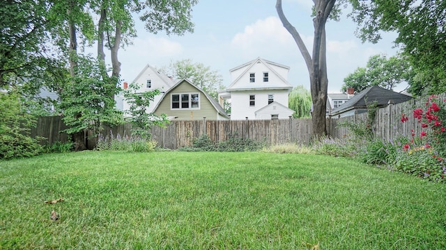 93 Fessenden St, Portland, ME 04103 - view of yard