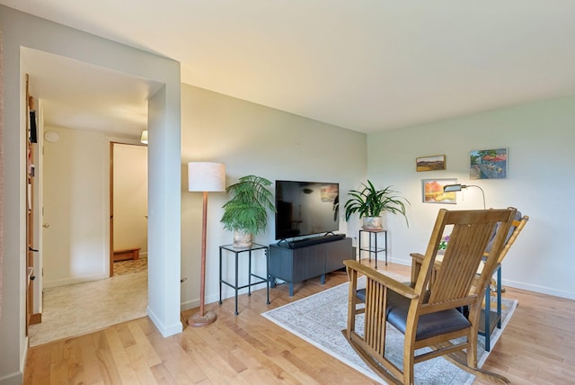 723 Pond Rd, Sidney, ME 04330