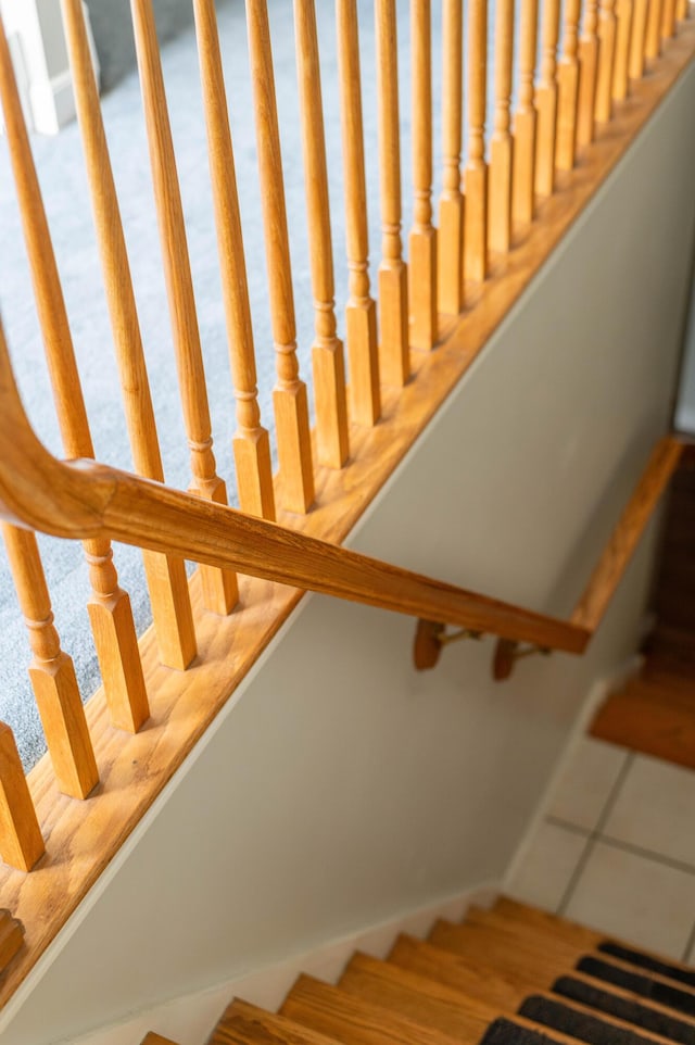 230 W Old Main Rd, Lowell, ME 04493 - view of stairway