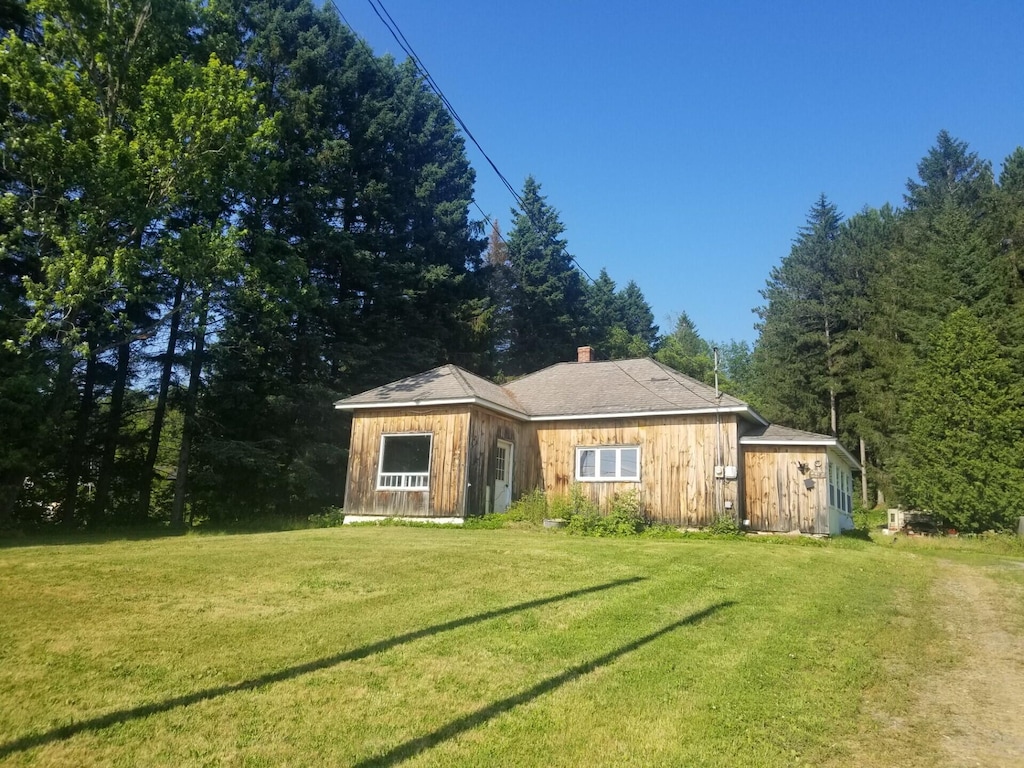 512 E Presque Isle Rd, Caribou, ME 04736 - photo 1