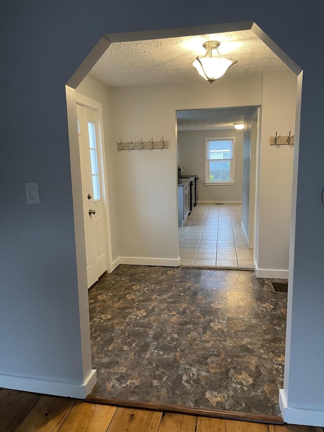 140 Sawyer St, South Portland, ME 04106 - photo 27