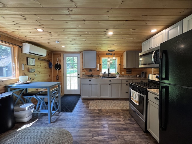 12 Beech Ridge Dr, Abbot, ME 04406 - photo 8
