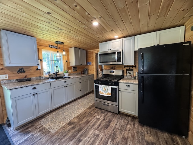 12 Beech Ridge Dr, Abbot, ME 04406 - photo 9