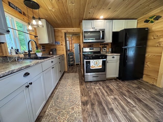 12 Beech Ridge Dr, Abbot, ME 04406 - photo 10