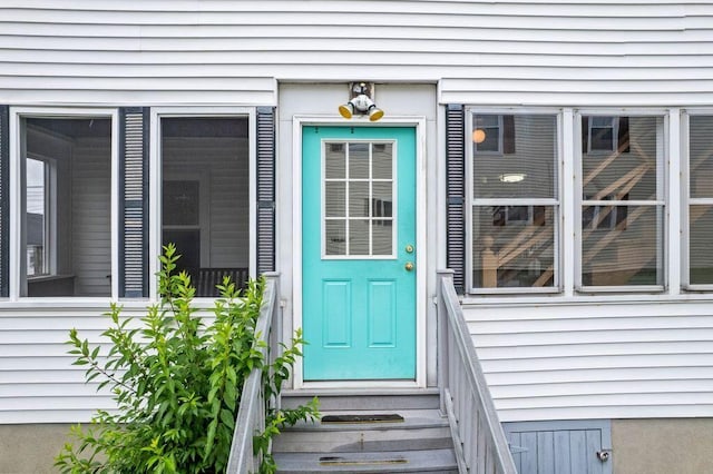 99 Hill St, Biddeford, ME 04005 - property entrance