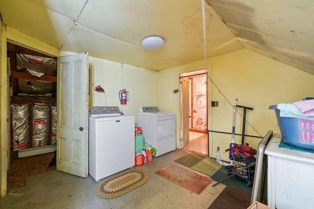 99 Hill St, Biddeford, ME 04005 - washroom with washer and dryer