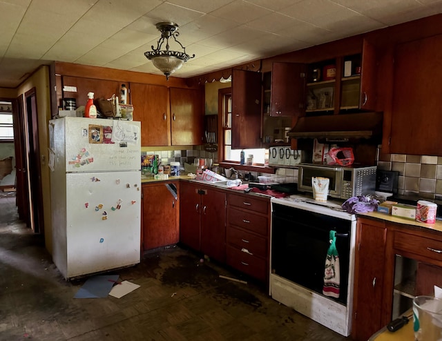 697 Range Rd, Dover-Foxcroft, ME 04426