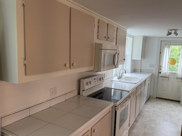 48 Old County Rd, Rockland, ME 04841 - photo 9