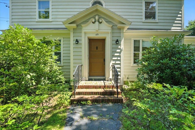 49 Bardwell St, Lewiston, ME 04240 - property entrance