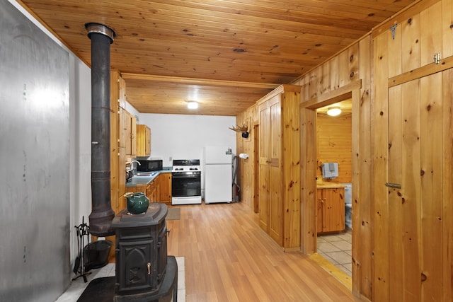 270 Davis St, Brownville, ME 04414 - photo 7