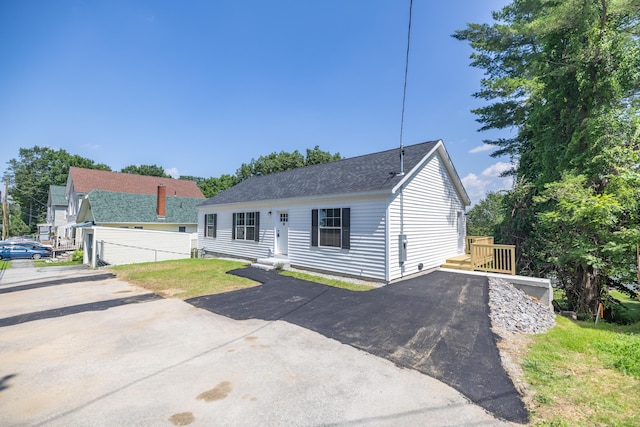 18 Hazel St, Auburn, ME 04210 - photo 2