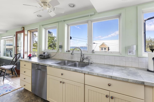 364 Island Ave, Portland, ME 04108 - photo 10