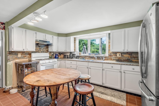 424 Molyneaux Rd, Camden, ME 04843 - photo 14