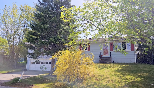 9 Meadow Ln, Lewiston, ME 04240 - photo 1