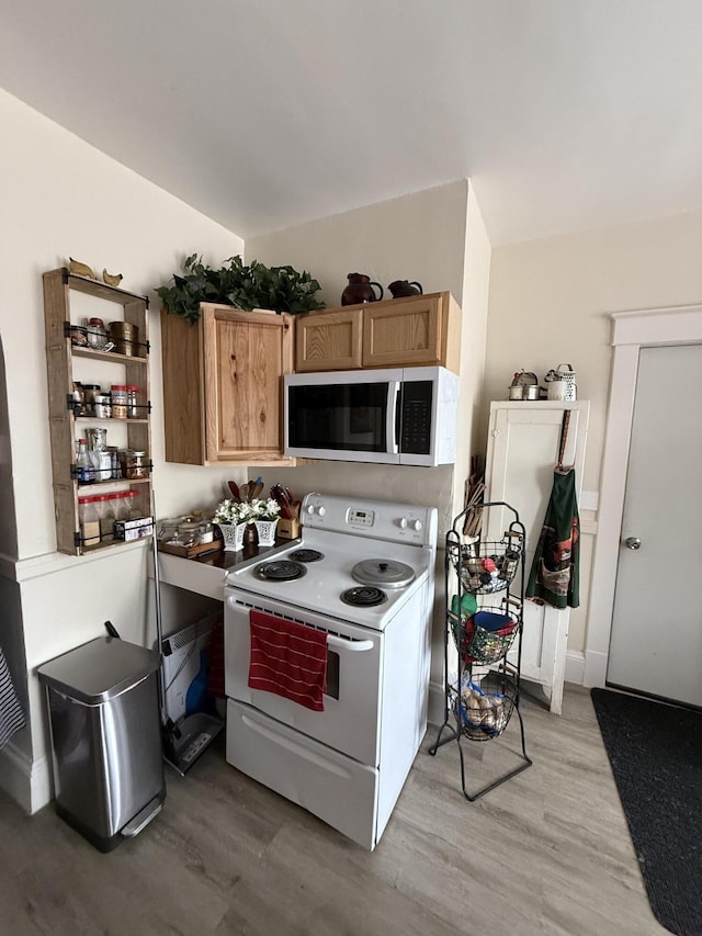 128 Pine St, Lewiston, ME 04240 - photo 28