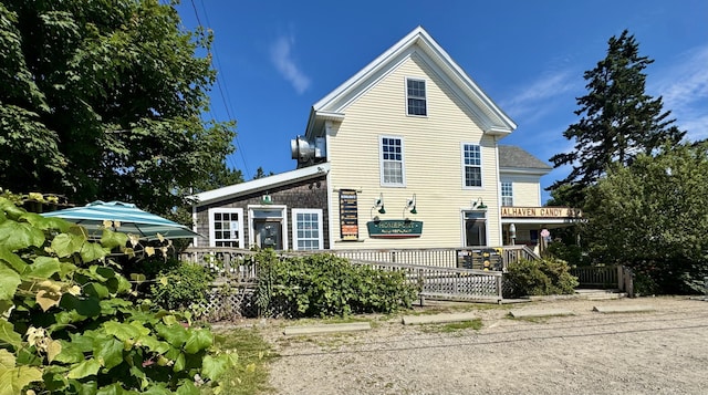 62 W Main St, Vinalhaven, ME 04863 - photo 2
