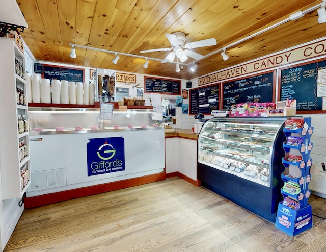 62 W Main St, Vinalhaven, ME 04863 - photo 7