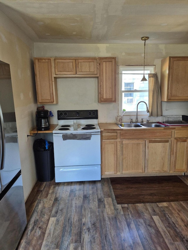 68 Sewall St, Island Falls, ME 04747 - photo 21