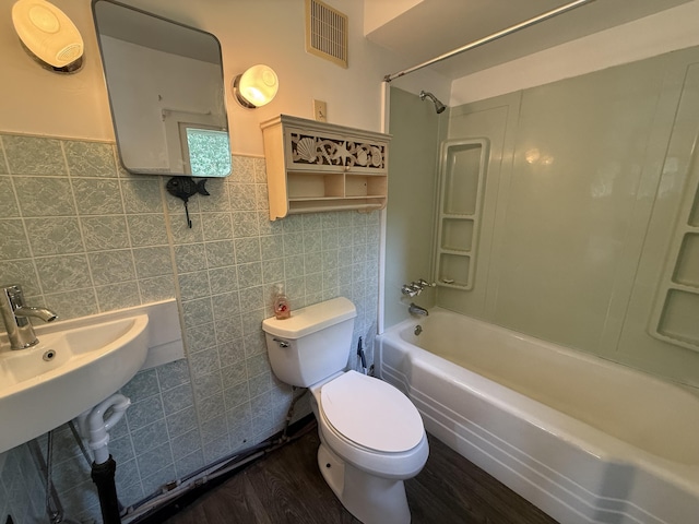 133 E Oxford Rd, Minot, ME 04258 - photo 11