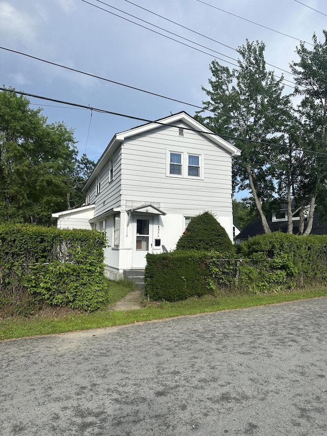 47 York St, Millinocket, ME 04462 - photo 2