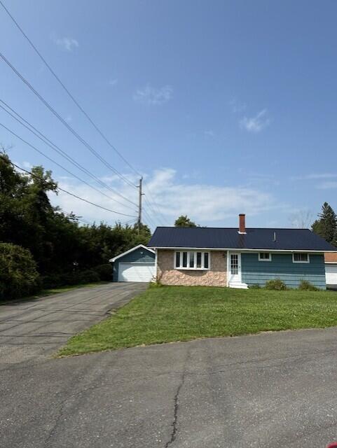 25 Dupont Dr, Presque Isle, ME 04769 - photo 4