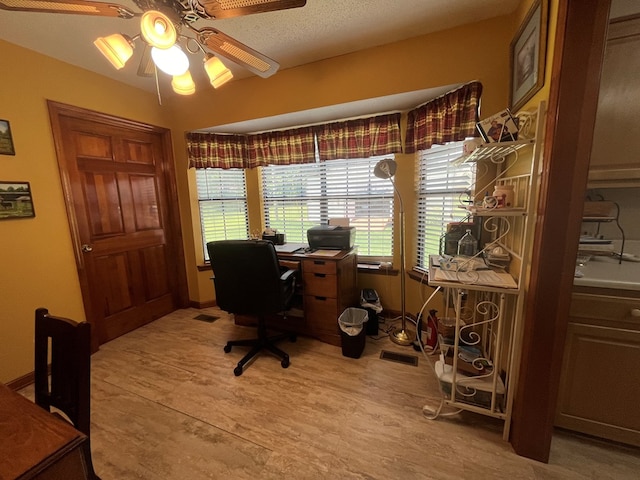 office with ceiling fan