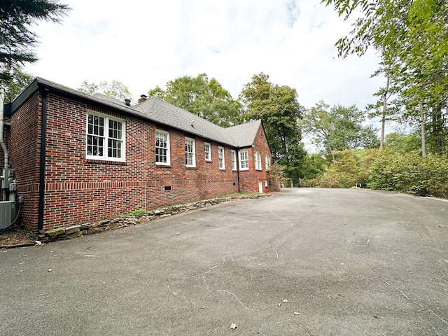 view of side of property