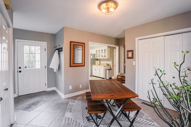 816 Dogwood Ln, Dalton, GA 30720 - foyer featuring light tile patterned floors and baseboards