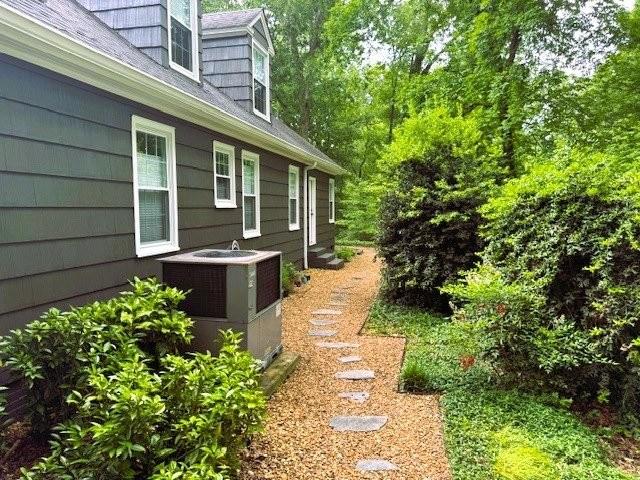 816 Dogwood Ln, Dalton, GA 30720 - deck featuring outdoor dining area and fence