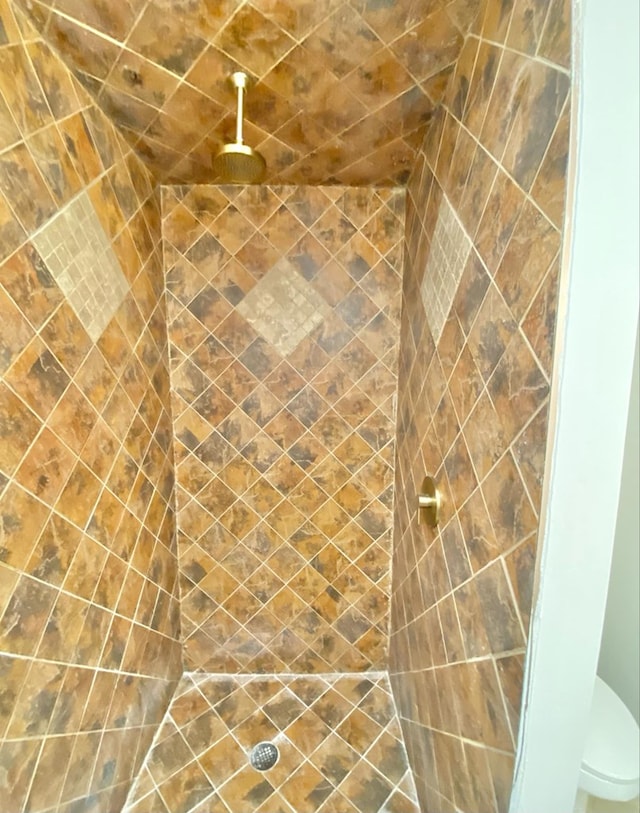 interior space with a tile shower