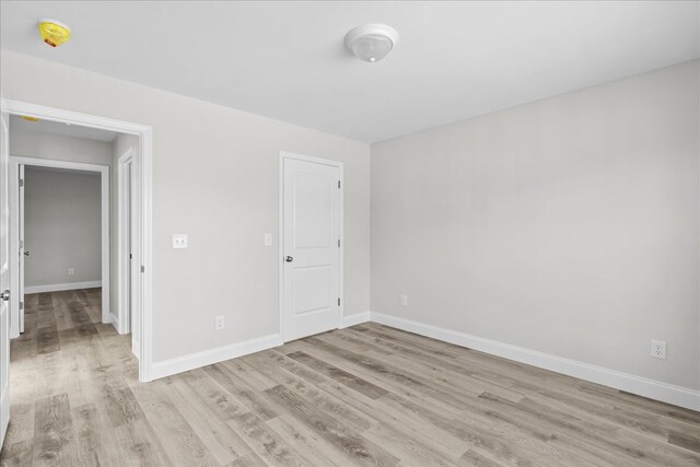 519 Abigail St, Dalton, GA 30721 - unfurnished room featuring light wood-style flooring and baseboards