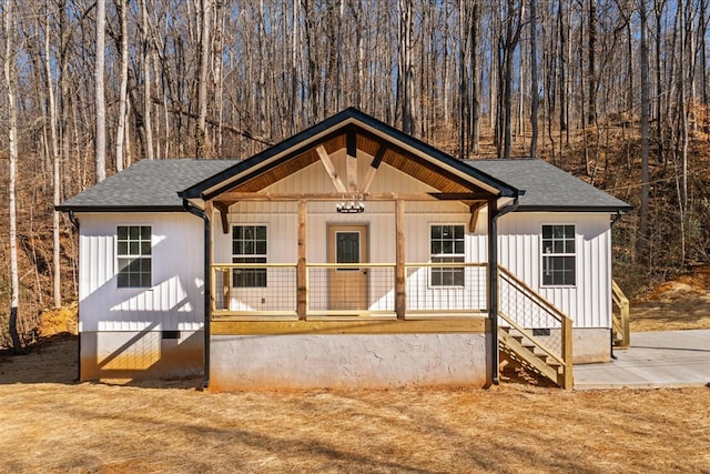 view of front of house with covered porch