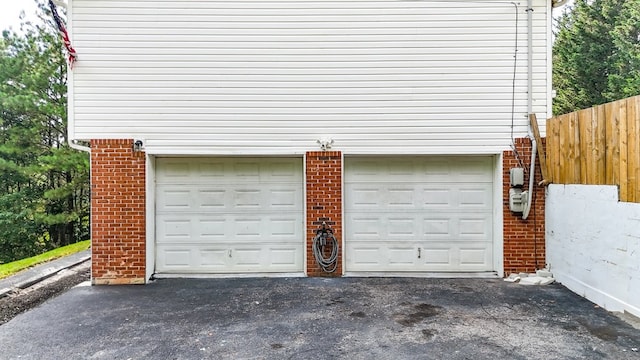 478 Dedmon Rd, Ringgold, GA 30736 - garage featuring driveway