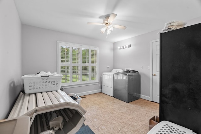 662 Nance Springs Rd, Dalton, GA 30721 - laundry area with independent washer and dryer and a ceiling fan