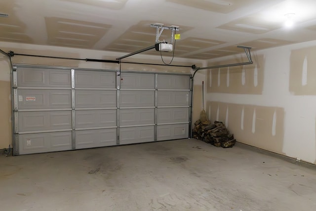 283 Parkland Way, Chatsworth, GA 30705 - garage featuring a garage door opener