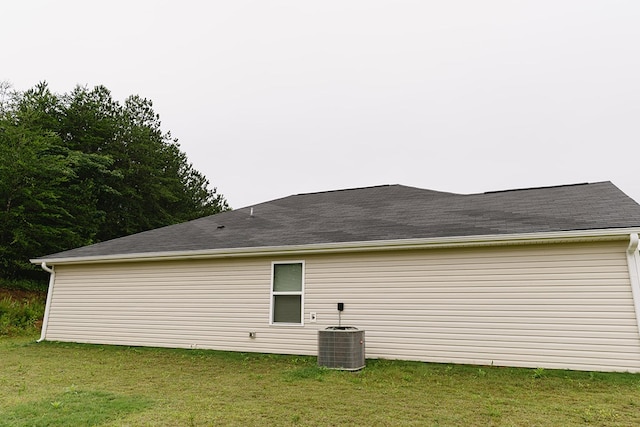 283 Parkland Way, Chatsworth, GA 30705 - rear view of house featuring a lawn and central AC unit