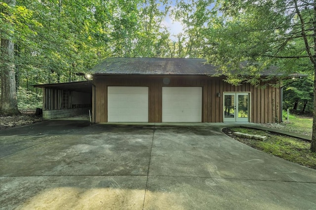 299 Charlotte Dr, Dalton, GA 30720 - garage featuring driveway
