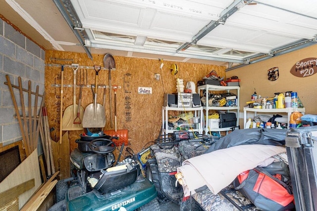 1359 Dustin Dr, Dalton, GA 30720 - view of garage