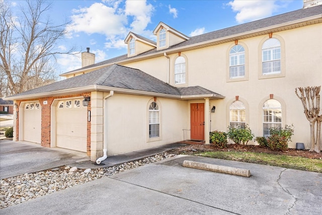 view of front facade featuring a garage