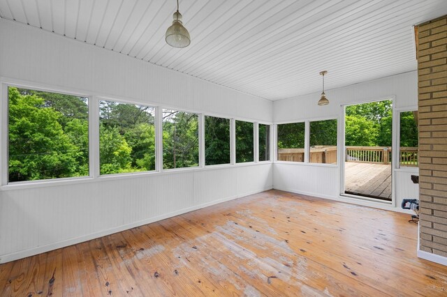 3414 Chattanooga Rd, Tunnel Hill, GA 30755 - unfurnished sunroom featuring a wooden deck and wood-type flooring