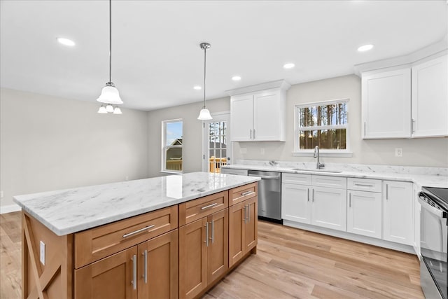 288 Flag Way, Chatsworth, GA 30705 - kitchen featuring light wood-type flooring, a center island, electric stove, a sink, and dishwasher