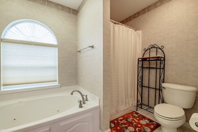 1694 Burnt Oak Dr Unit 208, Dalton, GA 30721 - full bath featuring a whirlpool tub and a shower with shower curtain