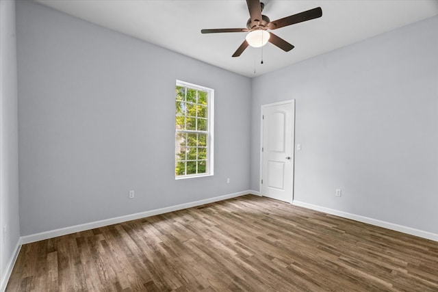 429 Glenwood Ave, Dalton, GA 30721 - unfurnished room featuring wood finished floors and a ceiling fan