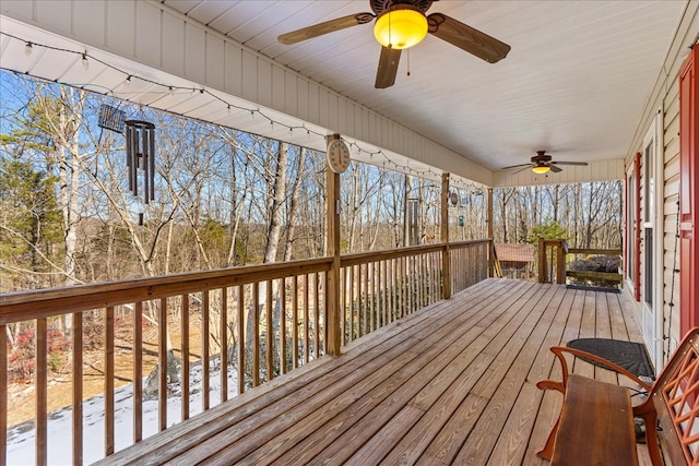 deck with ceiling fan