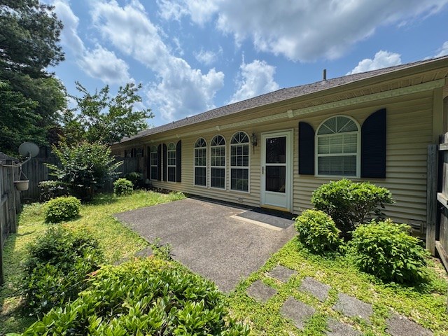 1694 Red Oak Dr Unit 185, Dalton, GA 30721 - back of property with a patio area