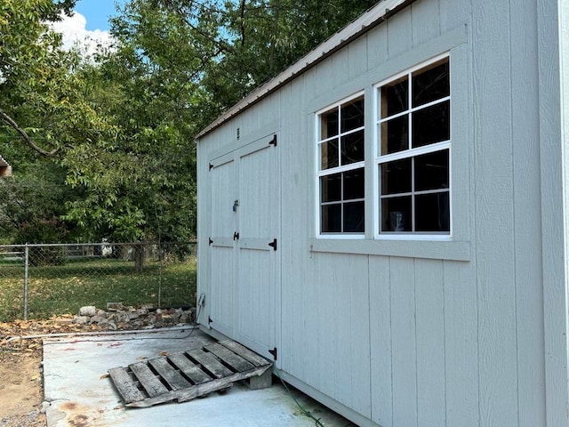 view of outbuilding