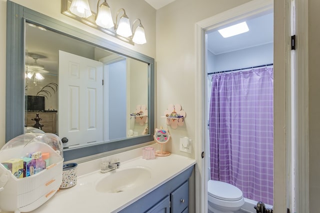 1900 Meadowbrook Cir, Dalton, GA 30720 - bathroom with toilet, vanity, and a shower with shower curtain